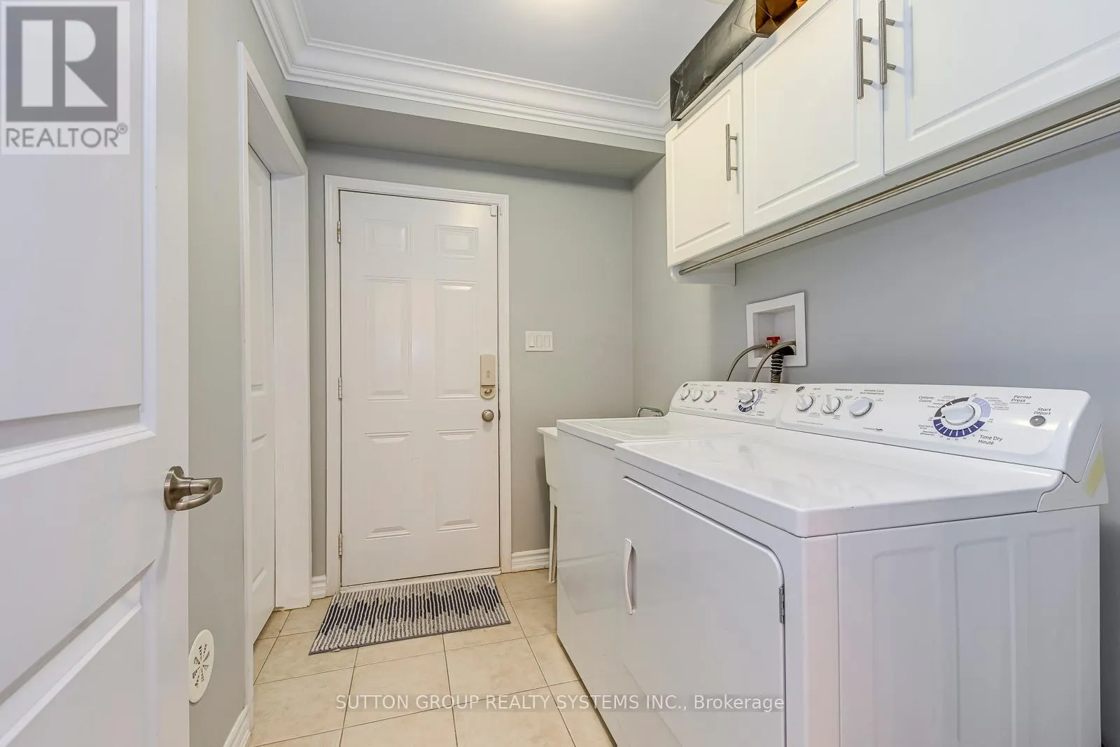 33 - 3002 PRESERVE DRIVE, UNIT 33 DRIVE