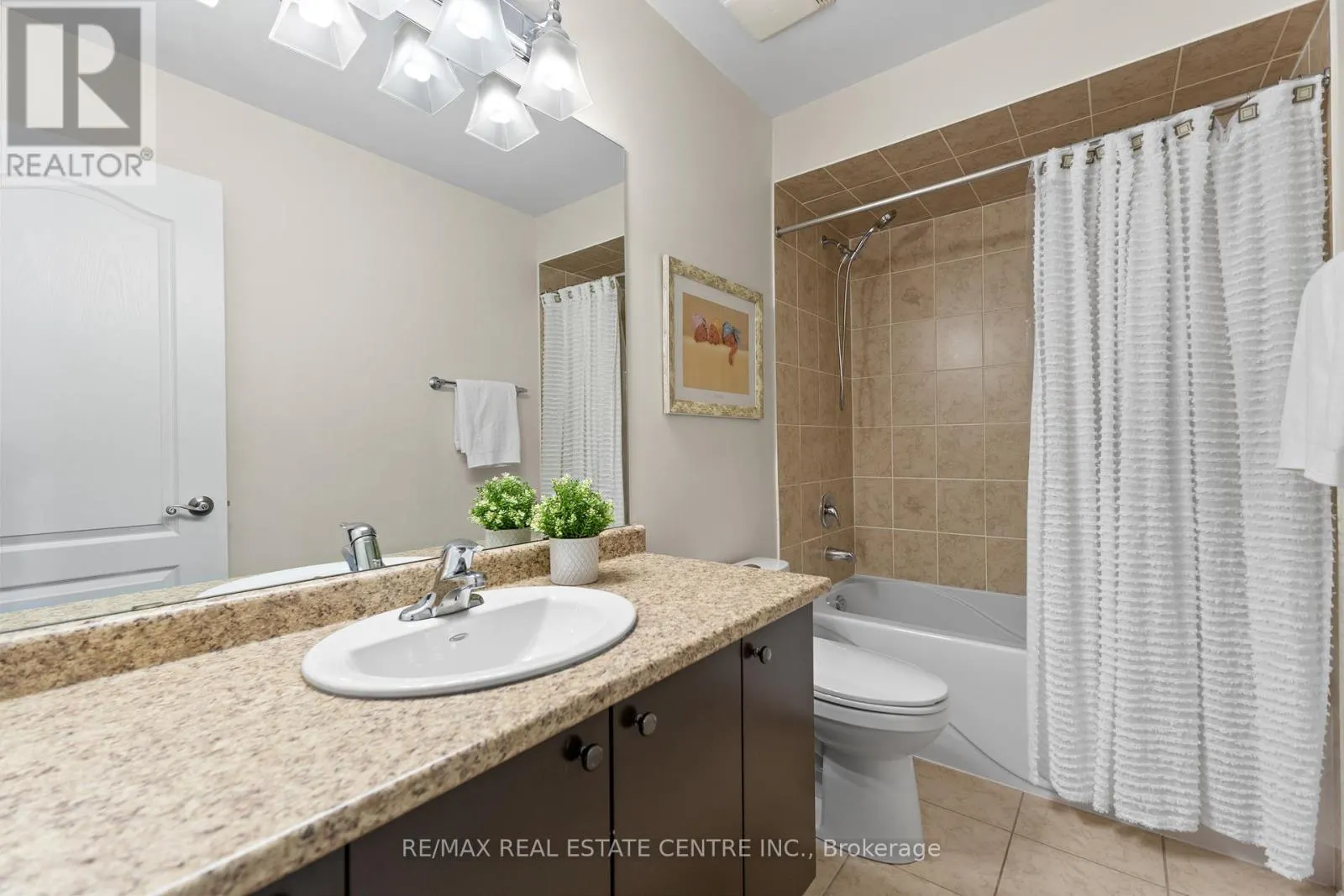 4 JUNETOWN CIRCLE
