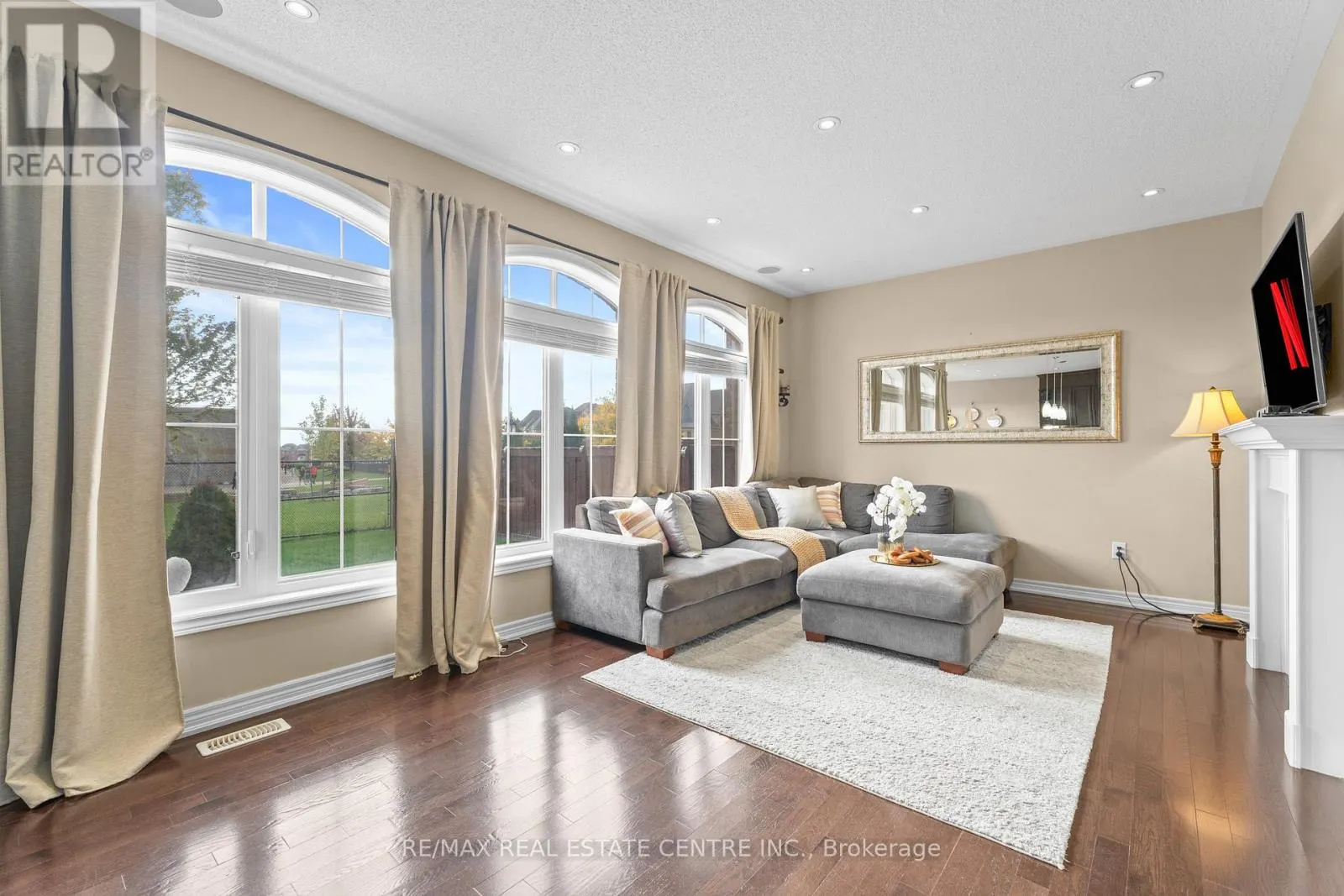 4 JUNETOWN CIRCLE