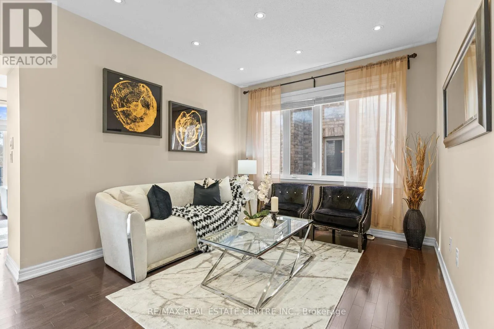 4 JUNETOWN CIRCLE