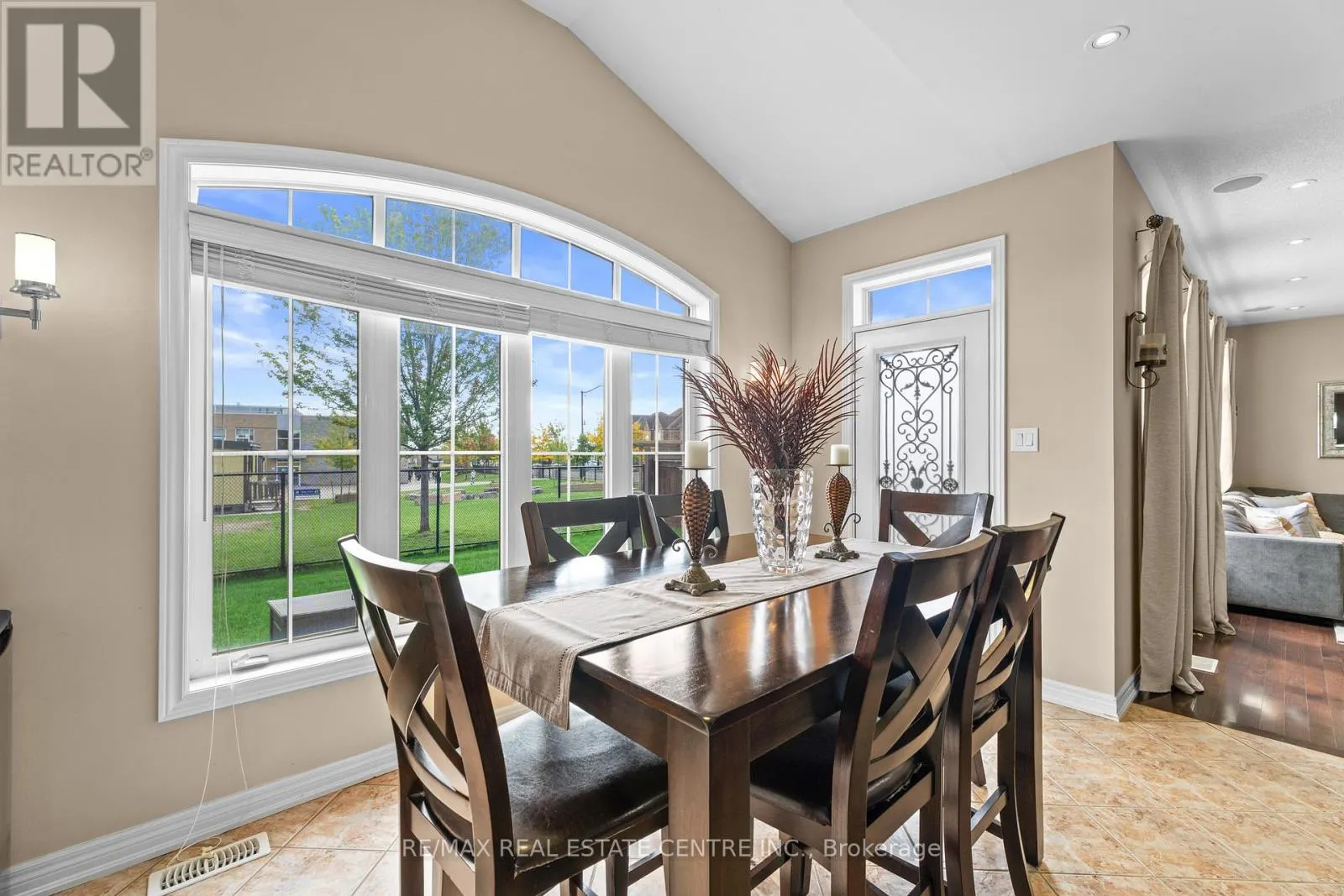4 JUNETOWN CIRCLE