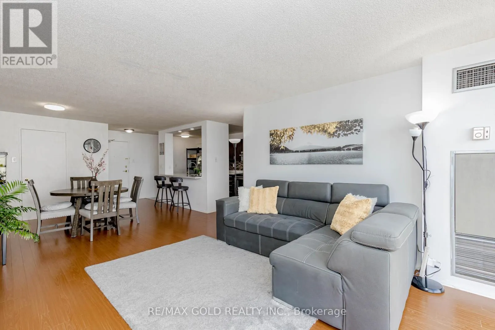 1504 - 4205 SHIPP DRIVE