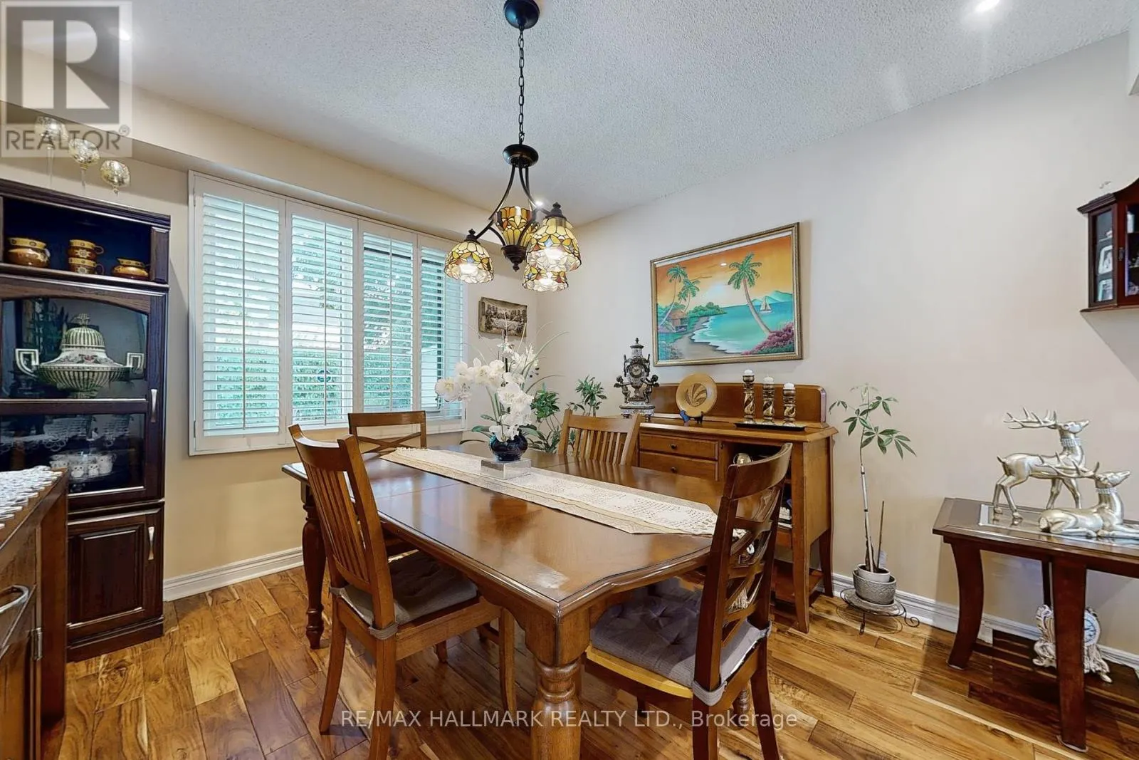 33 PARKSIDE DRIVE