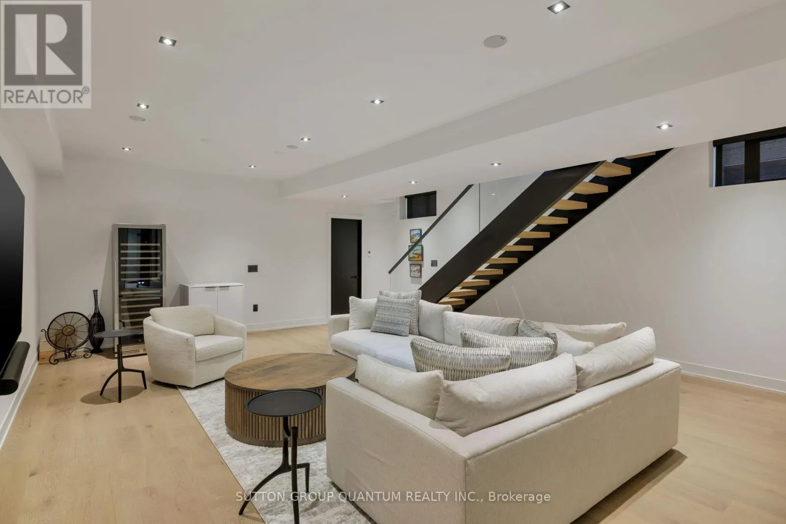 20A BROADVIEW AVENUE