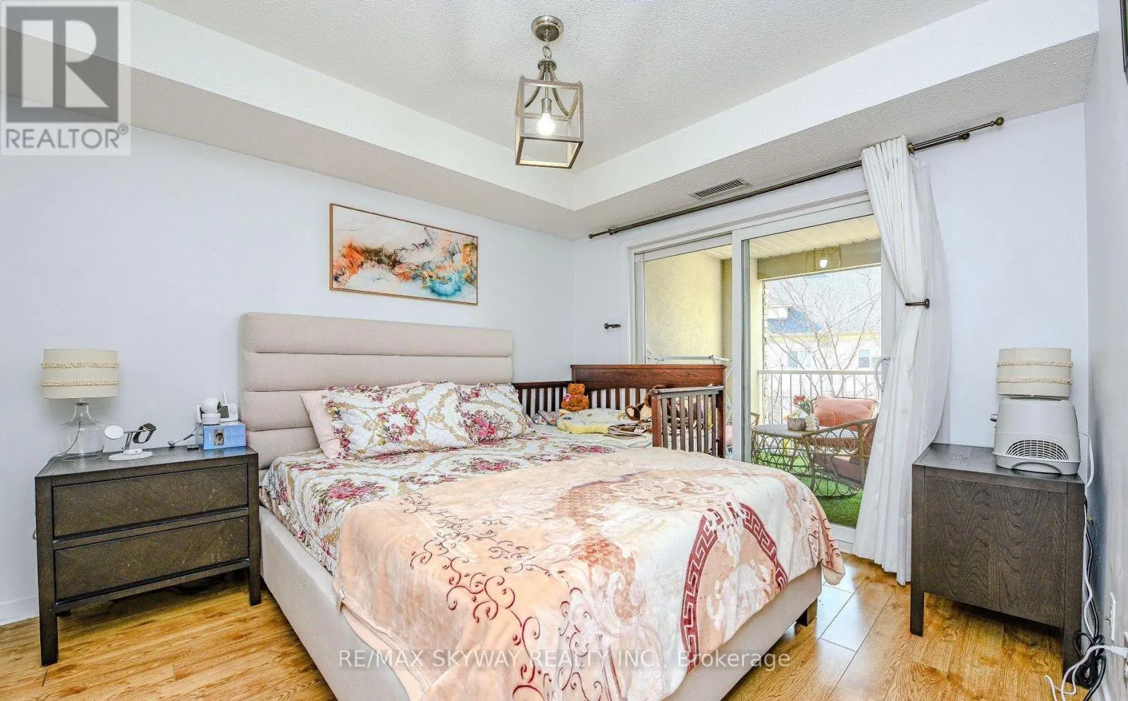 1403 - 8 DAYSPRING CIRCLE