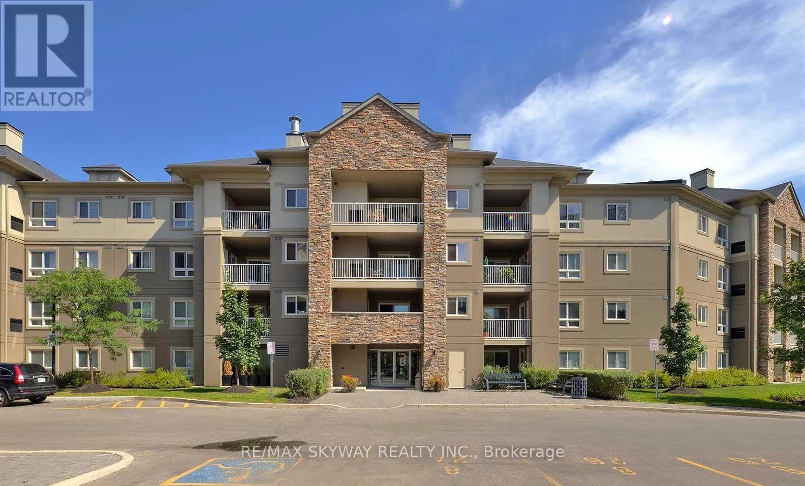 1403 - 8 DAYSPRING CIRCLE