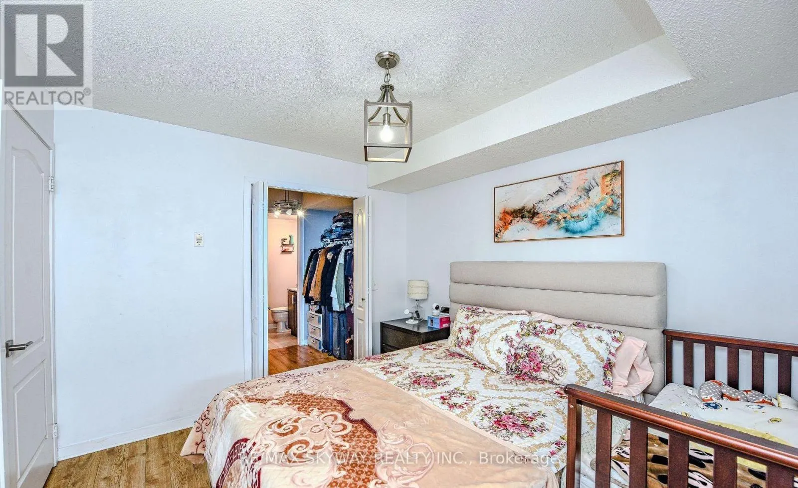 1403 - 8 DAYSPRING CIRCLE