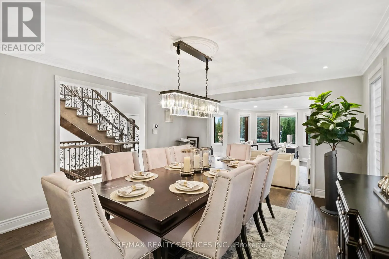 8 EVERGREEN AVENUE