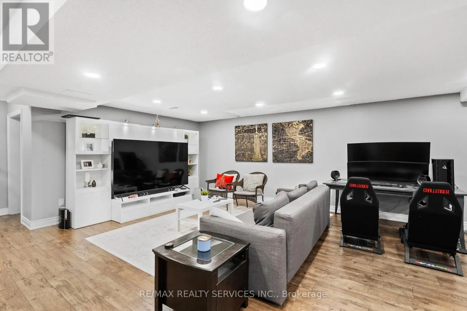 8 EVERGREEN AVENUE