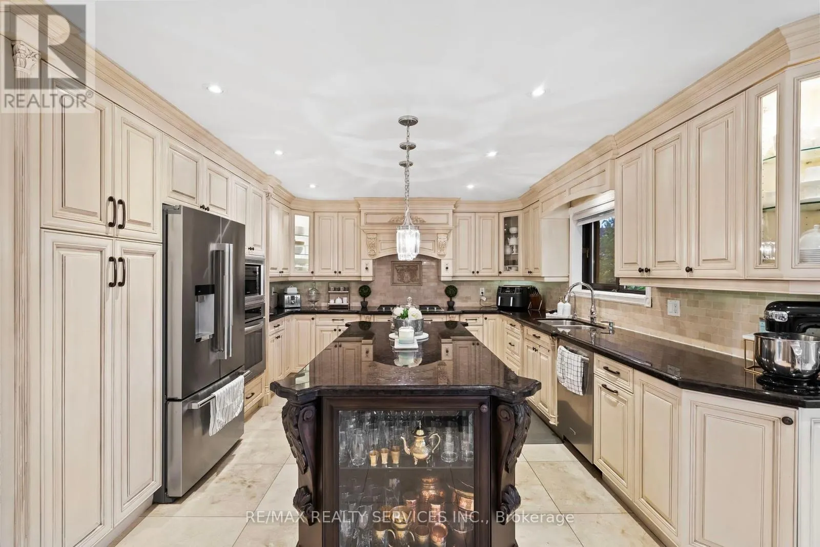 8 EVERGREEN AVENUE