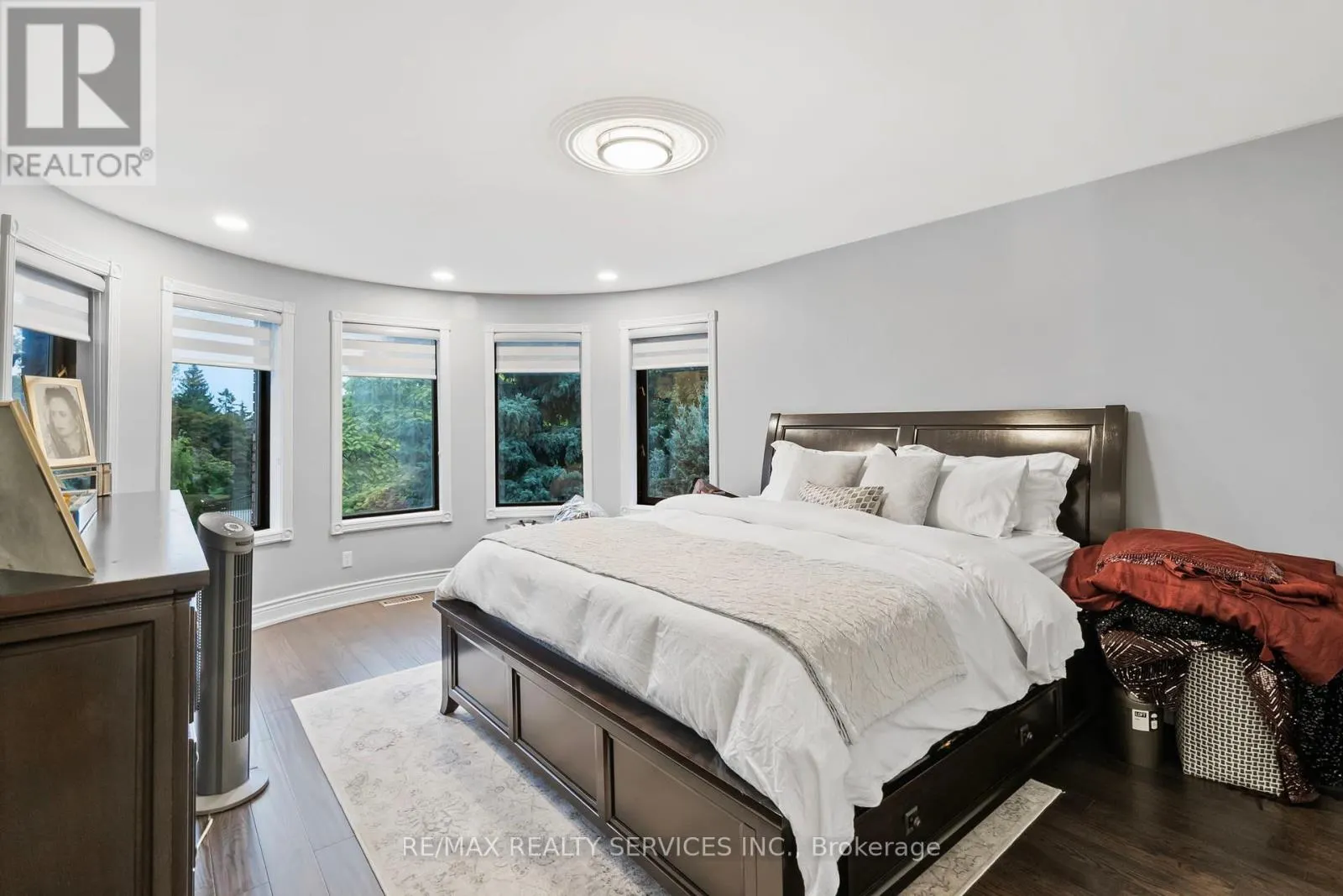 8 EVERGREEN AVENUE