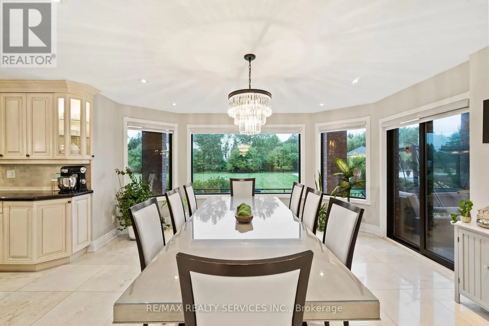 8 EVERGREEN AVENUE