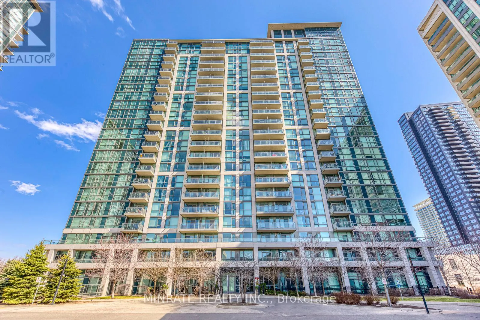 606 - 339 RATHBURN ROAD W