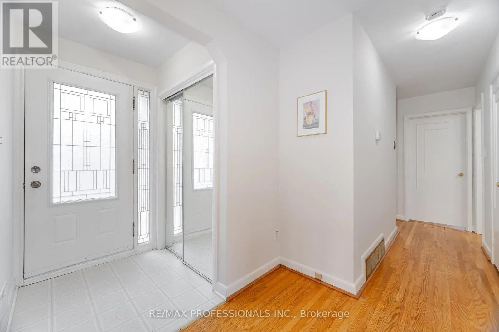 4 LETHBRIDGE AVENUE