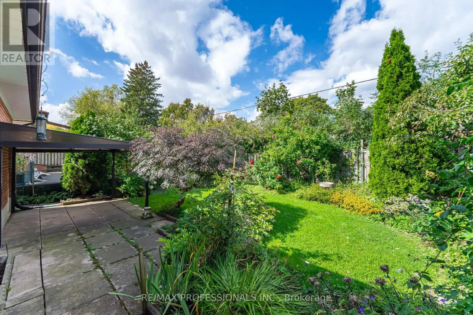 4 LETHBRIDGE AVENUE