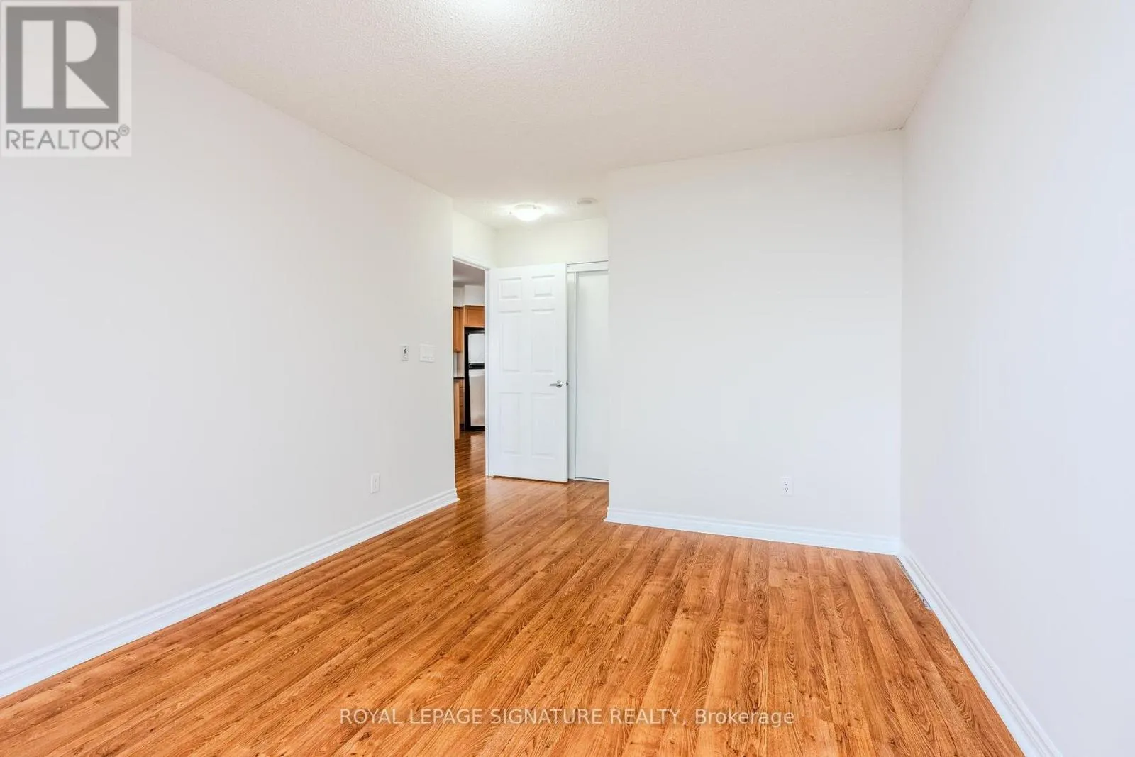 2820 - 3888 DUKE OF YORK BOULEVARD