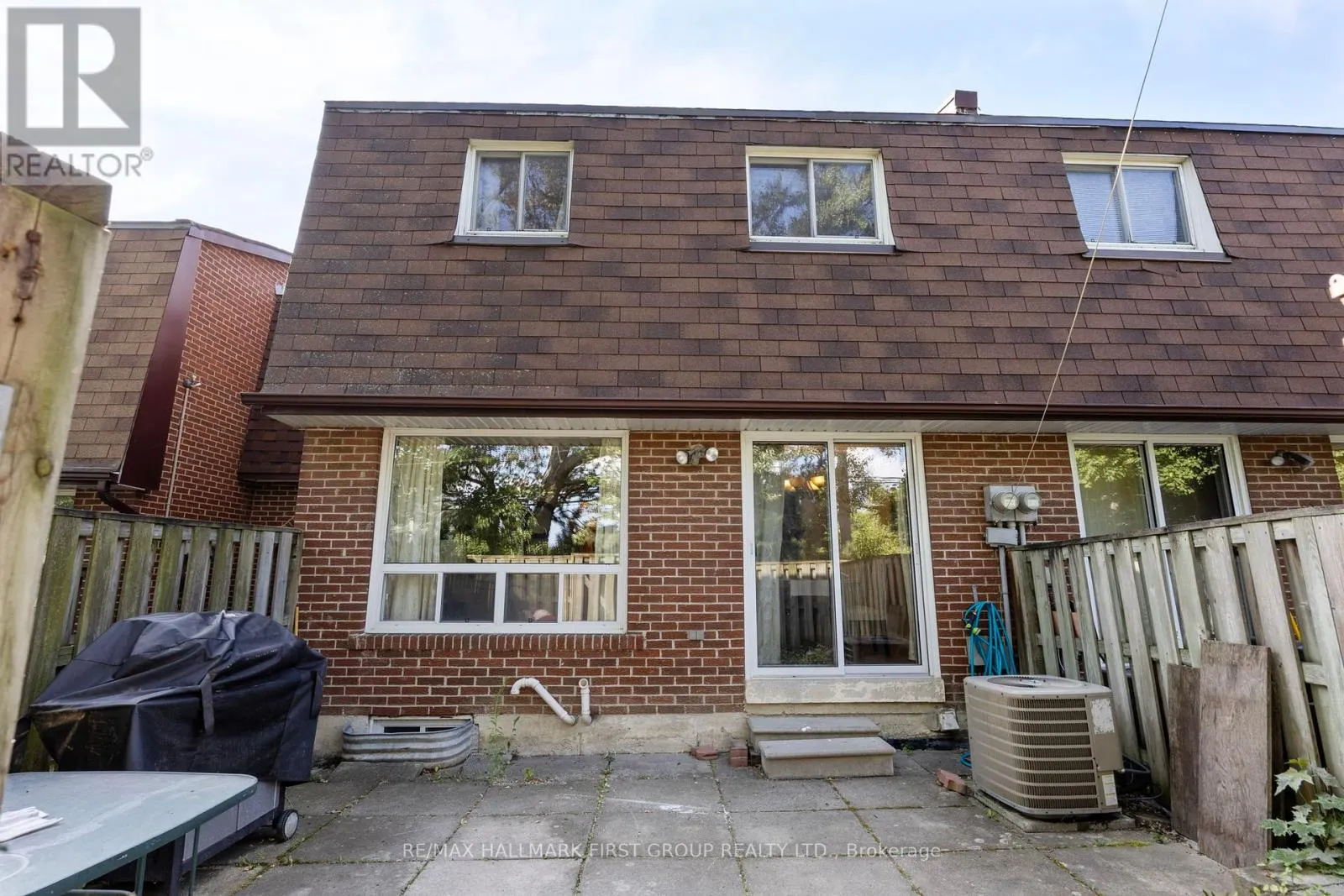 51 - 3025 CEDARGLEN GATE