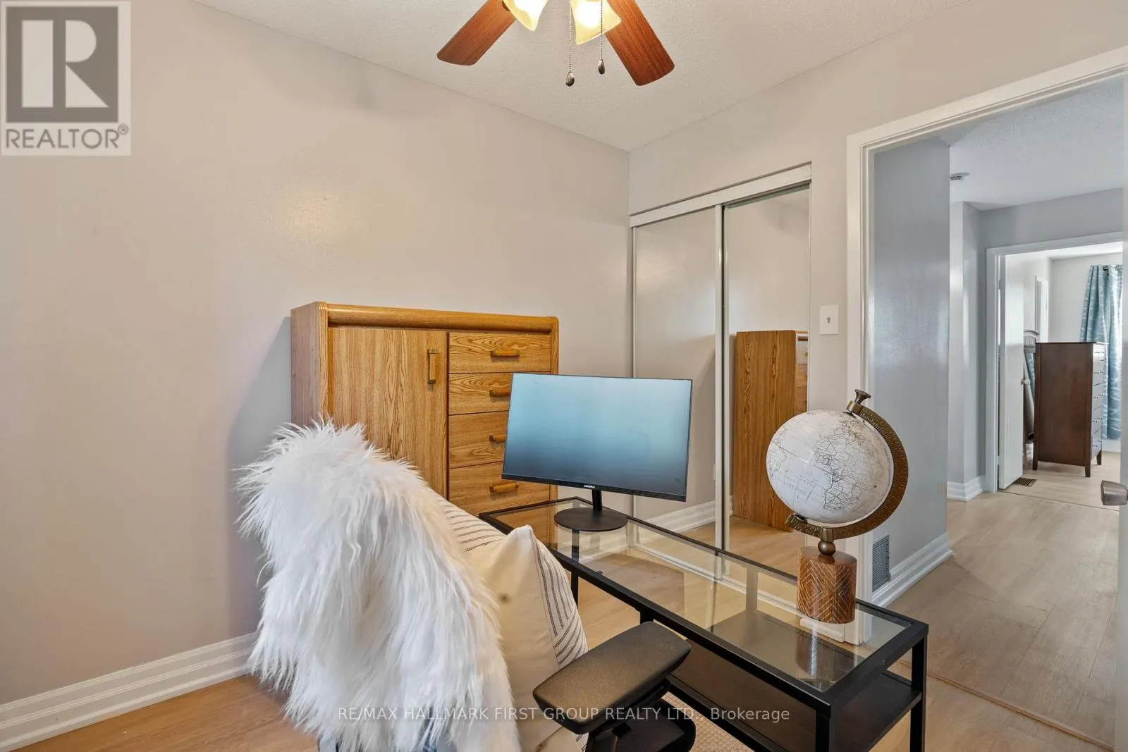 51 - 3025 CEDARGLEN GATE