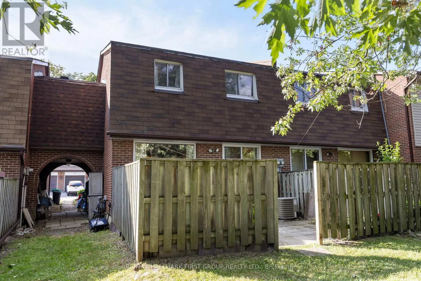 51 - 3025 CEDARGLEN GATE