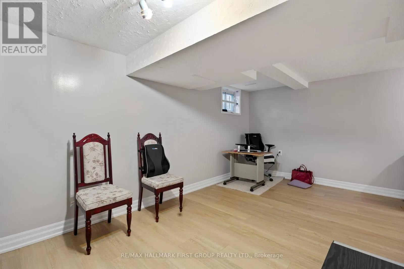 51 - 3025 CEDARGLEN GATE