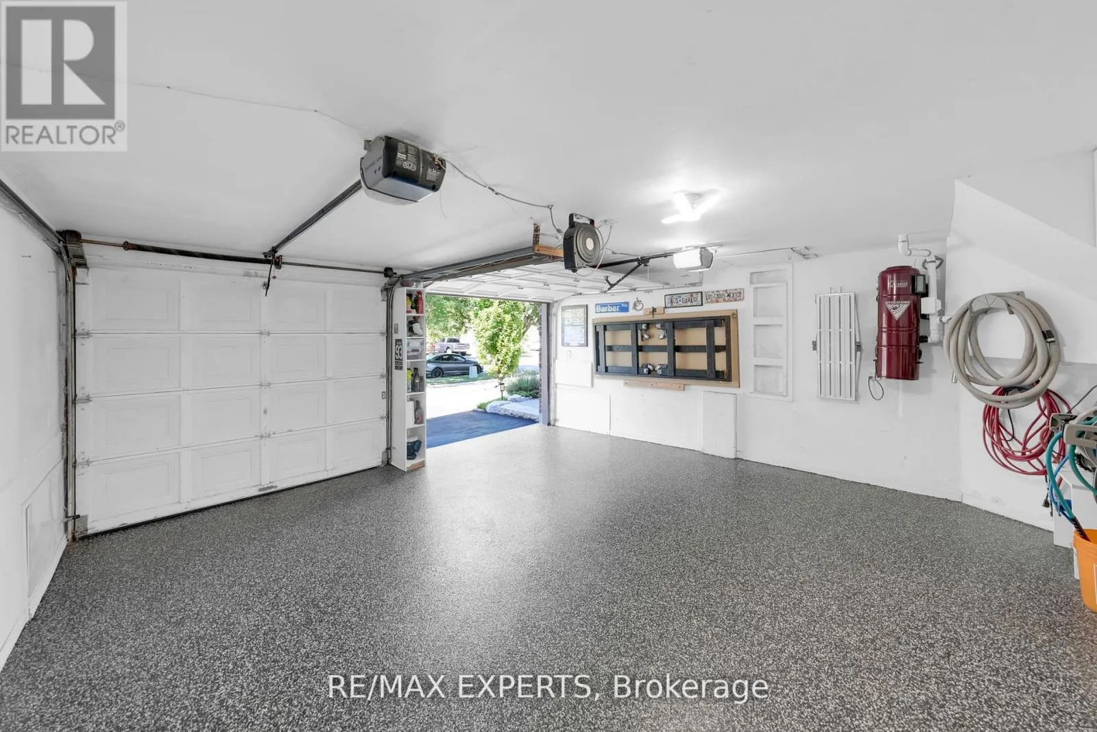 44 SUNKIST VALLEY ROAD
