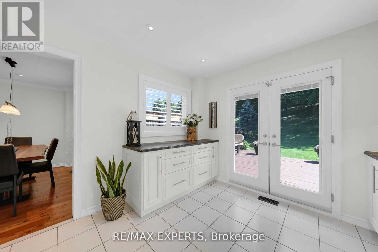 44 SUNKIST VALLEY ROAD