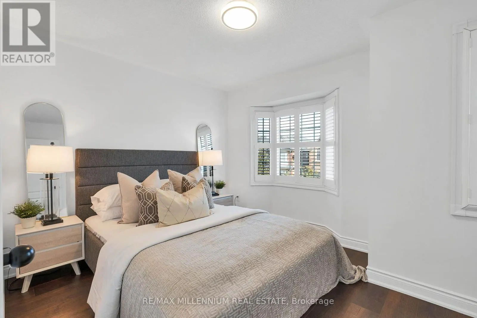 3393 COVENT CRESCENT