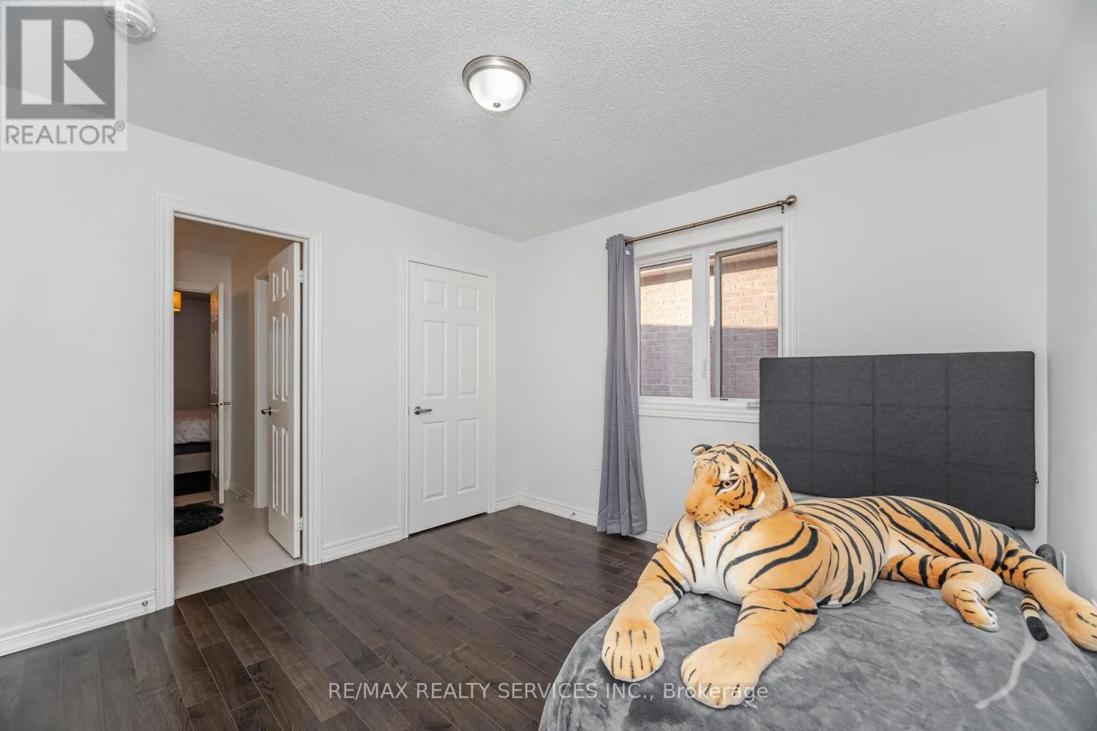 52 BLACKBERRY VALLEY CRESCENT