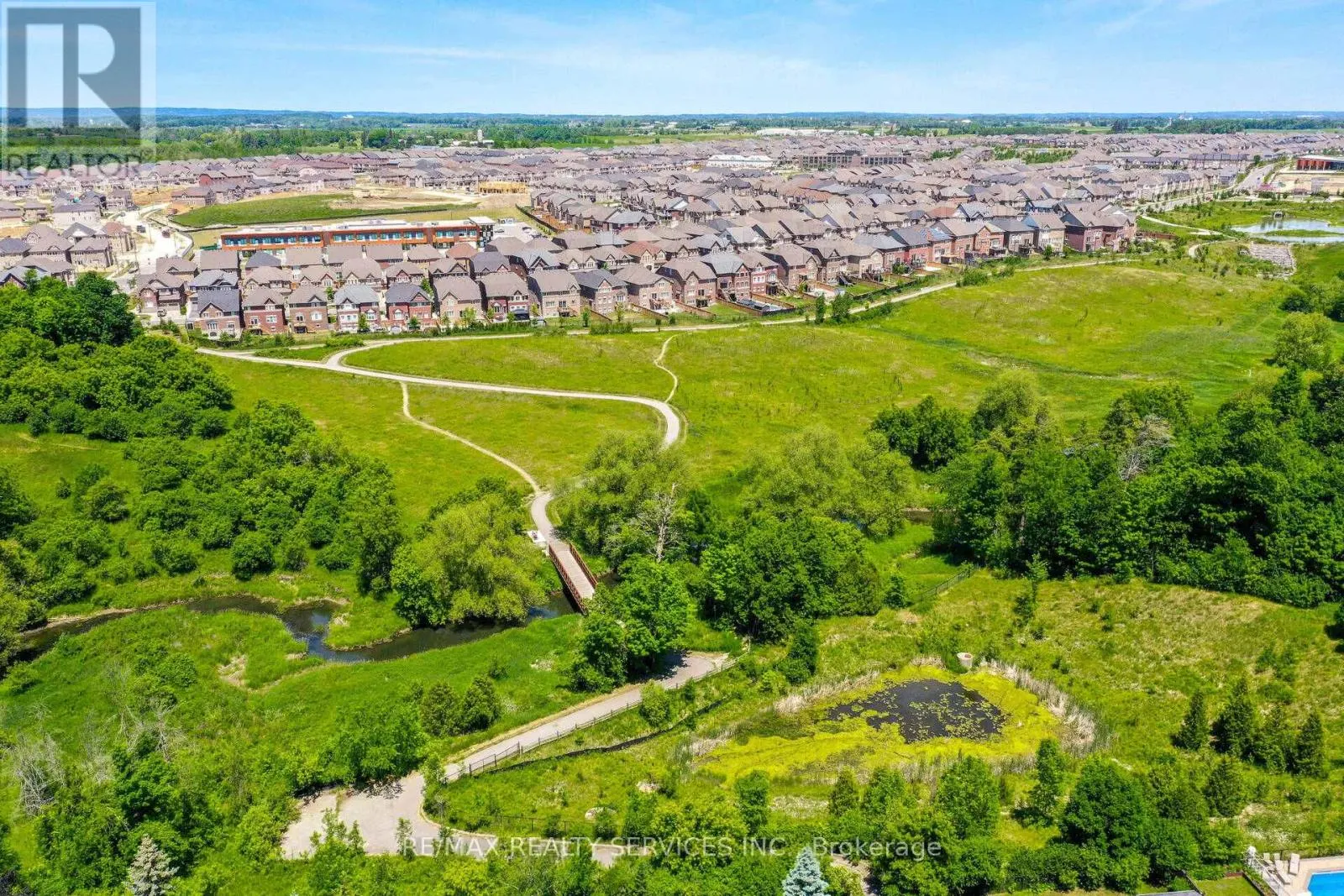 52 BLACKBERRY VALLEY CRESCENT