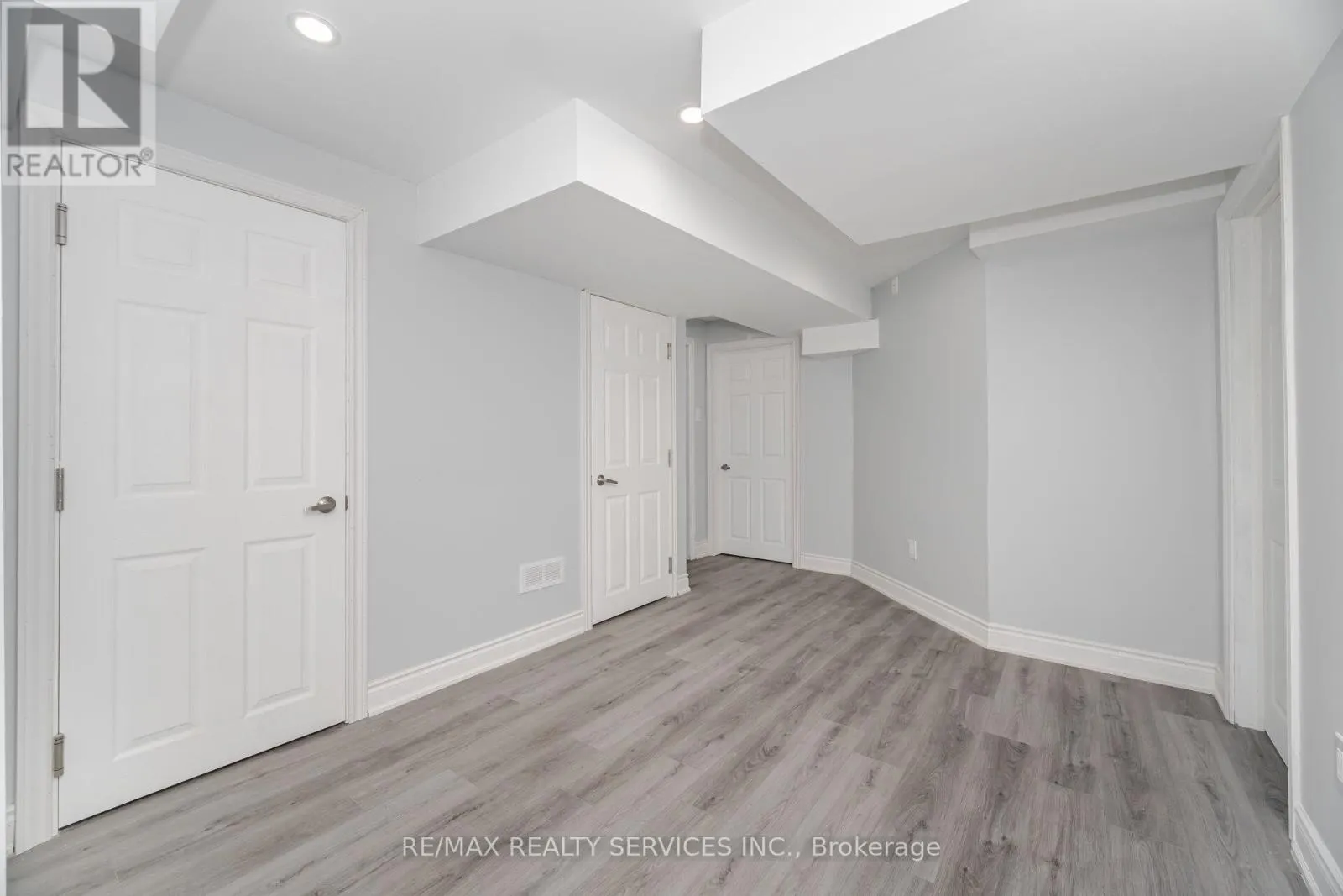 52 BLACKBERRY VALLEY CRESCENT