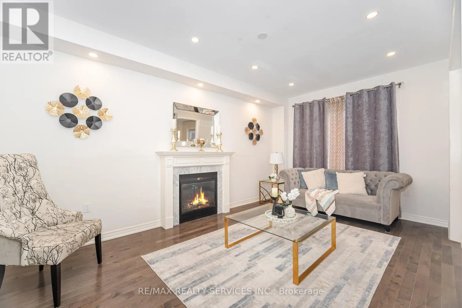 52 BLACKBERRY VALLEY CRESCENT
