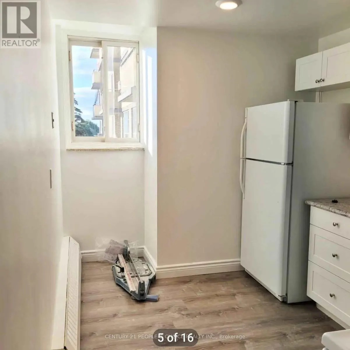 408 - 340 DIXON ROAD