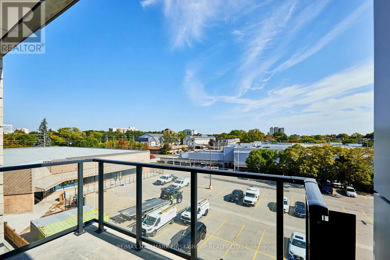 407 - 123 MAURICE DRIVE