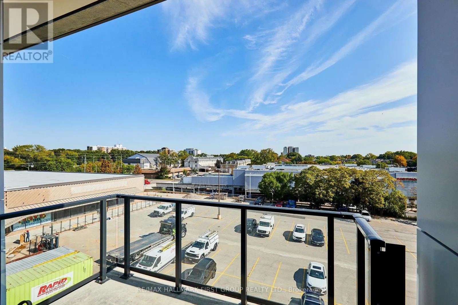 407 - 123 MAURICE DRIVE