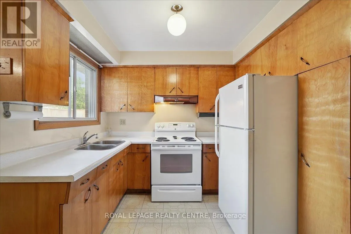 151 REDGRAVE DRIVE