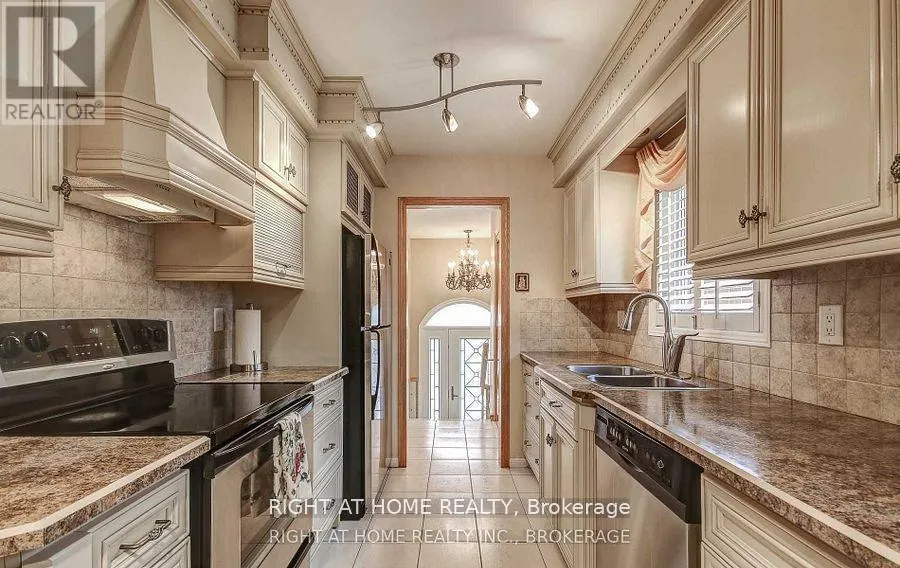 4730 EMPIRE CRESCENT W