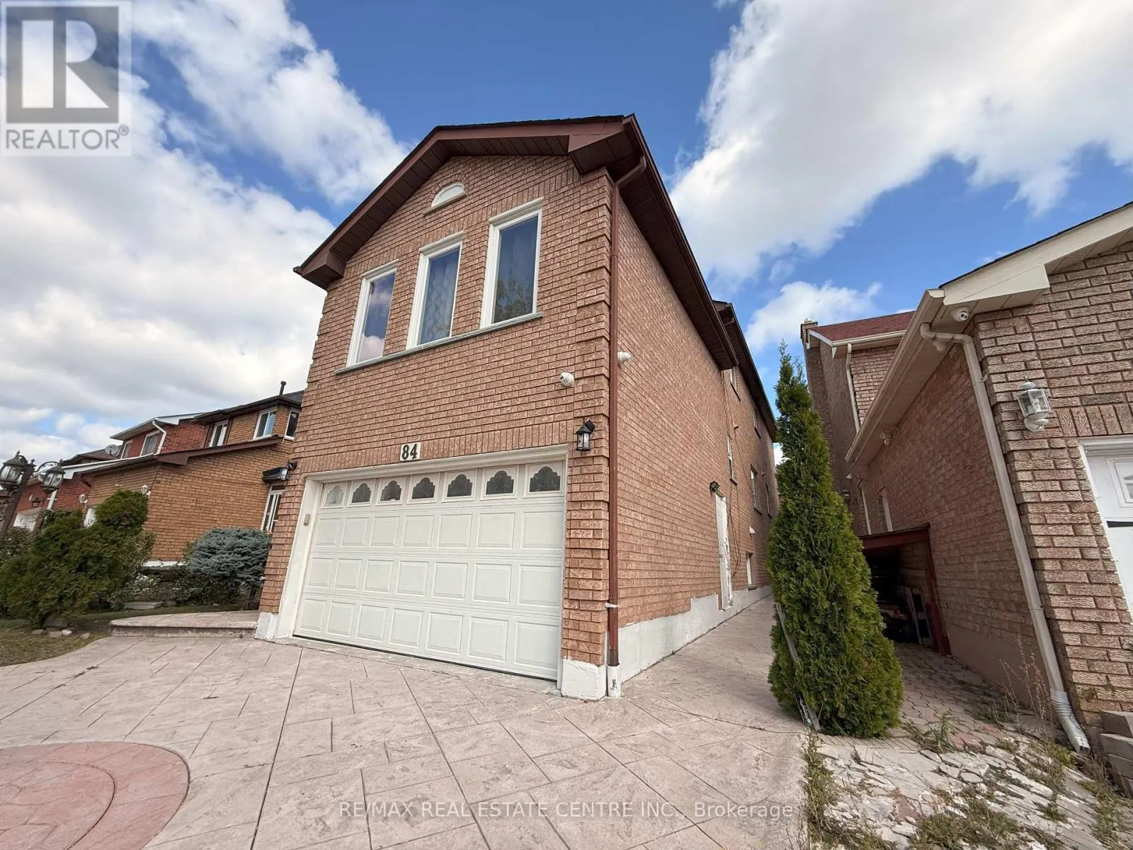 84 CREDITSTONE ROAD