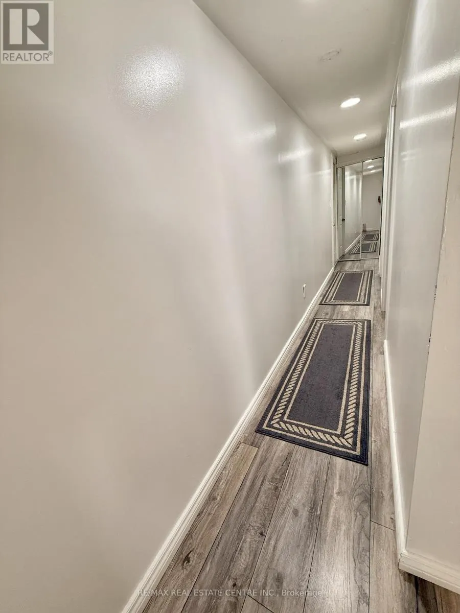 84 CREDITSTONE ROAD