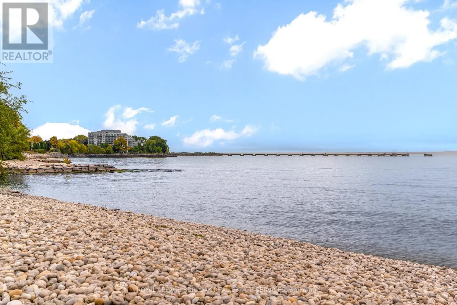 4 - 5475 LAKESHORE ROAD