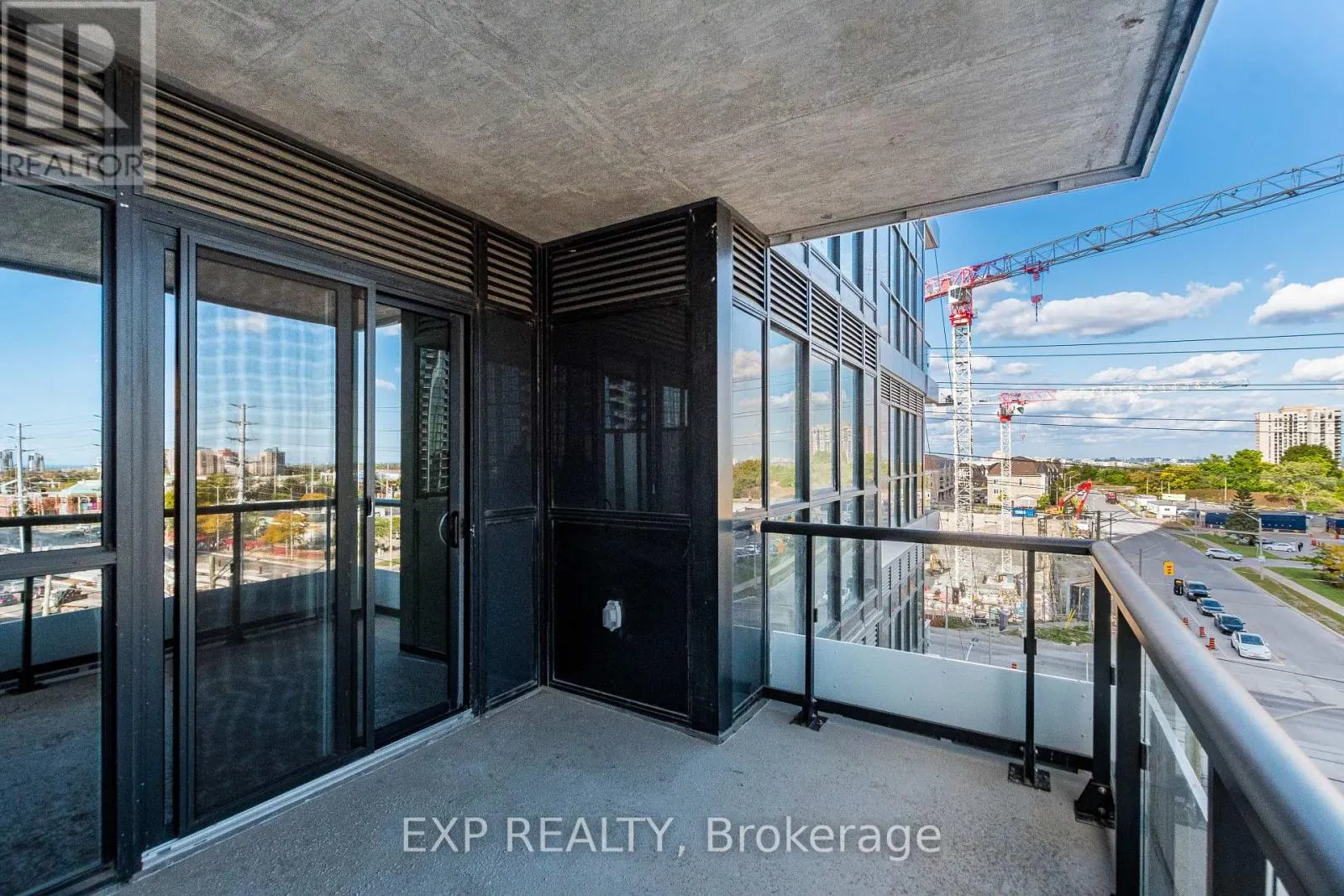 502 - 15 WATERGARDEN DRIVE