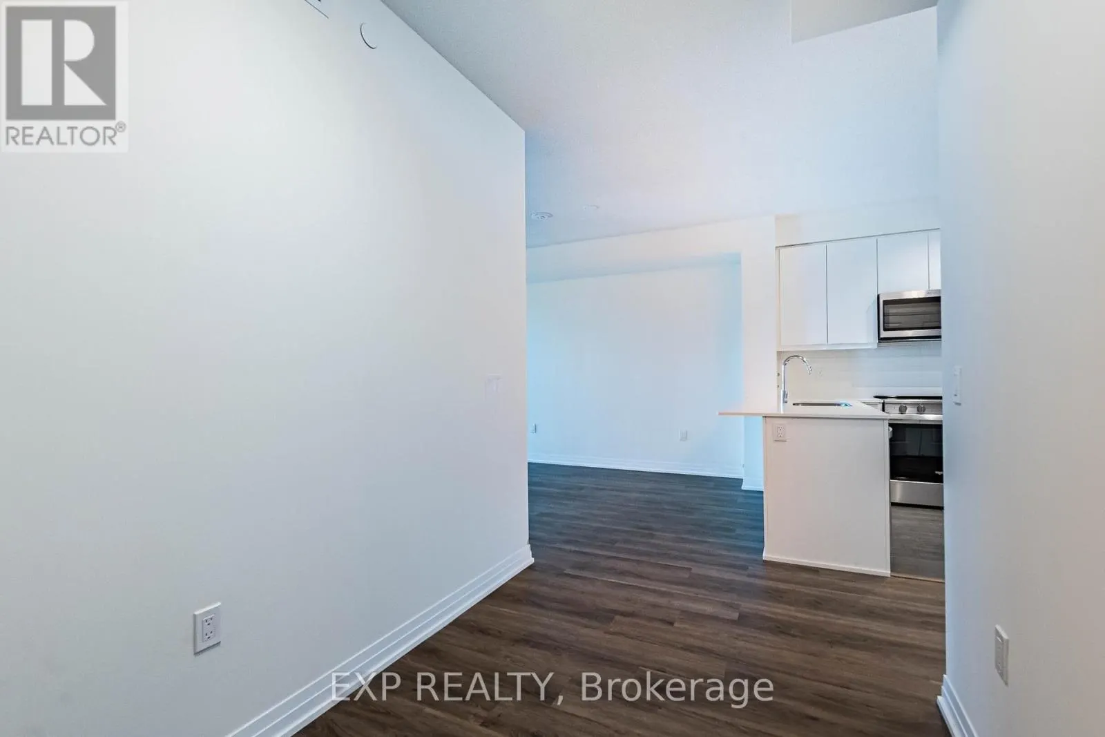 502 - 15 WATERGARDEN DRIVE