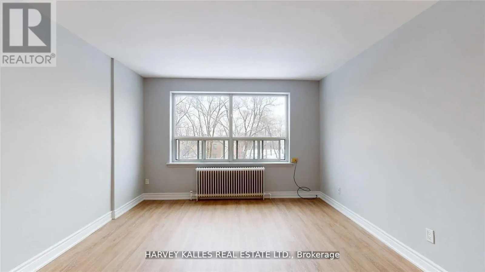 303 - 2 GREENTREE COURT