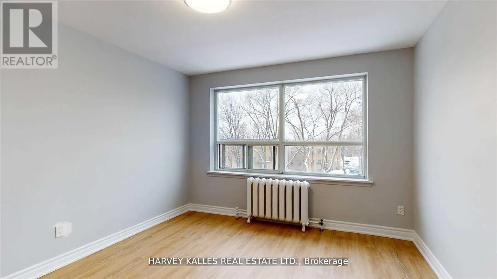 303 - 2 GREENTREE COURT