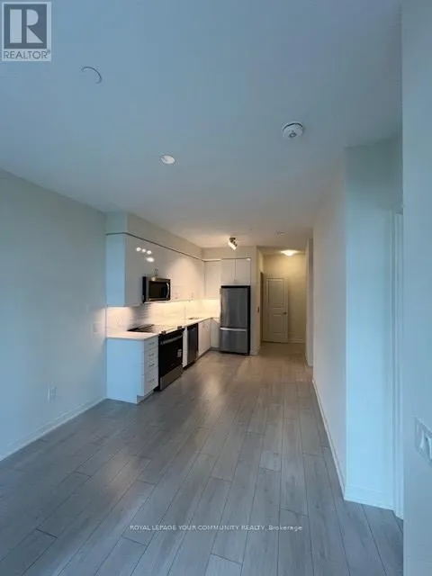 403 - 38 ANNIE CRAIG DRIVE