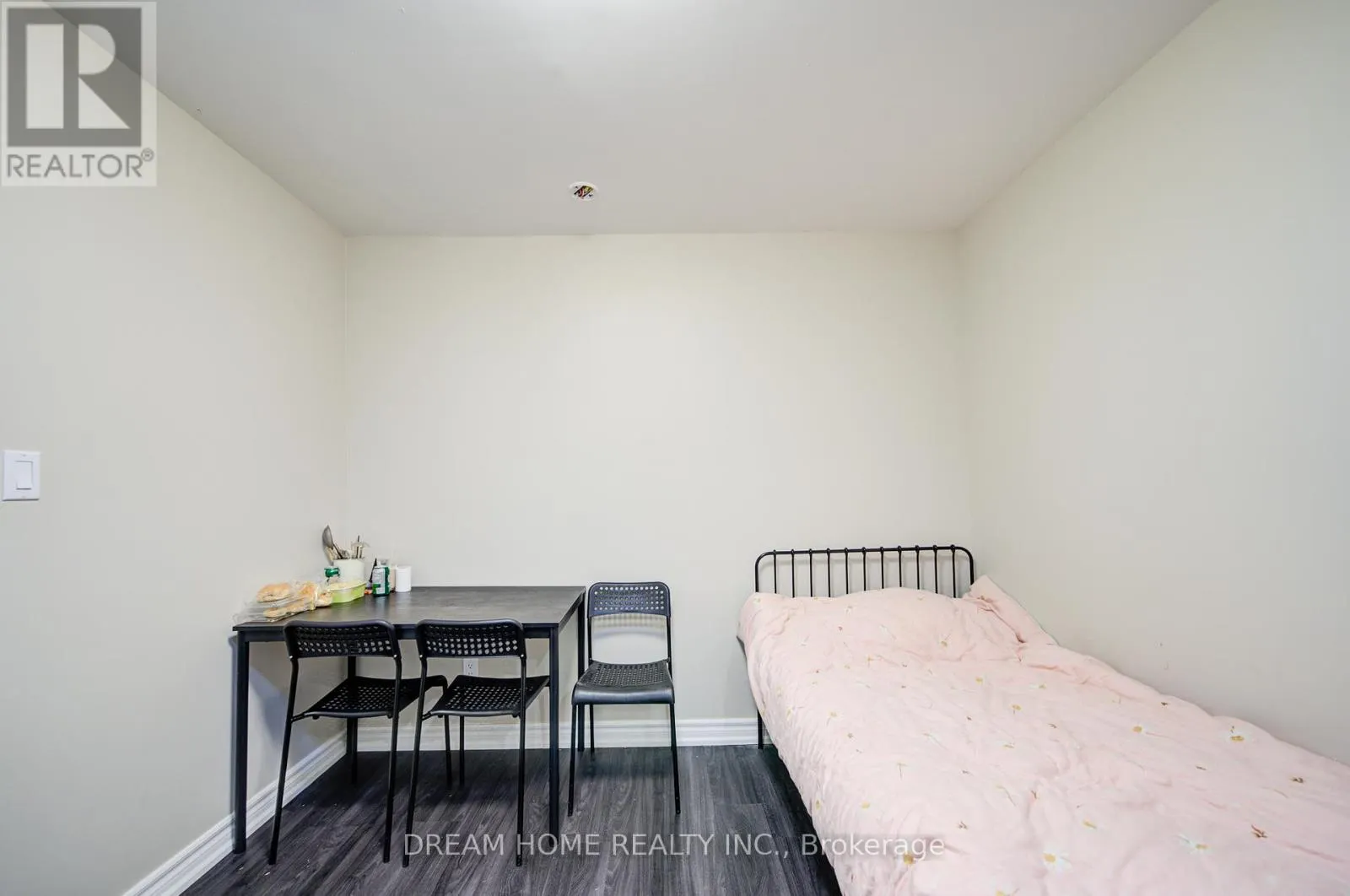 1015 WESTON ROAD