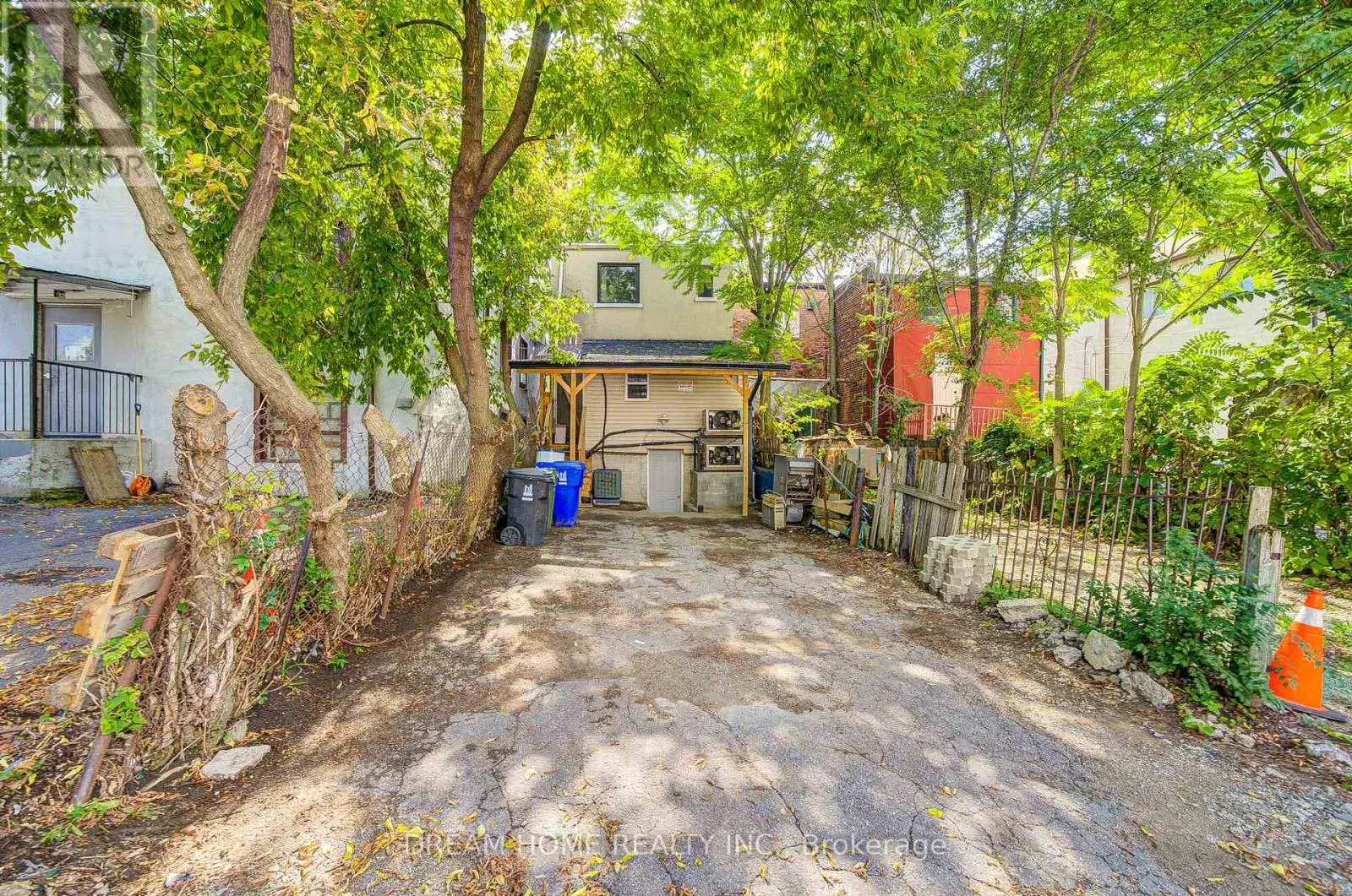 1015 WESTON ROAD