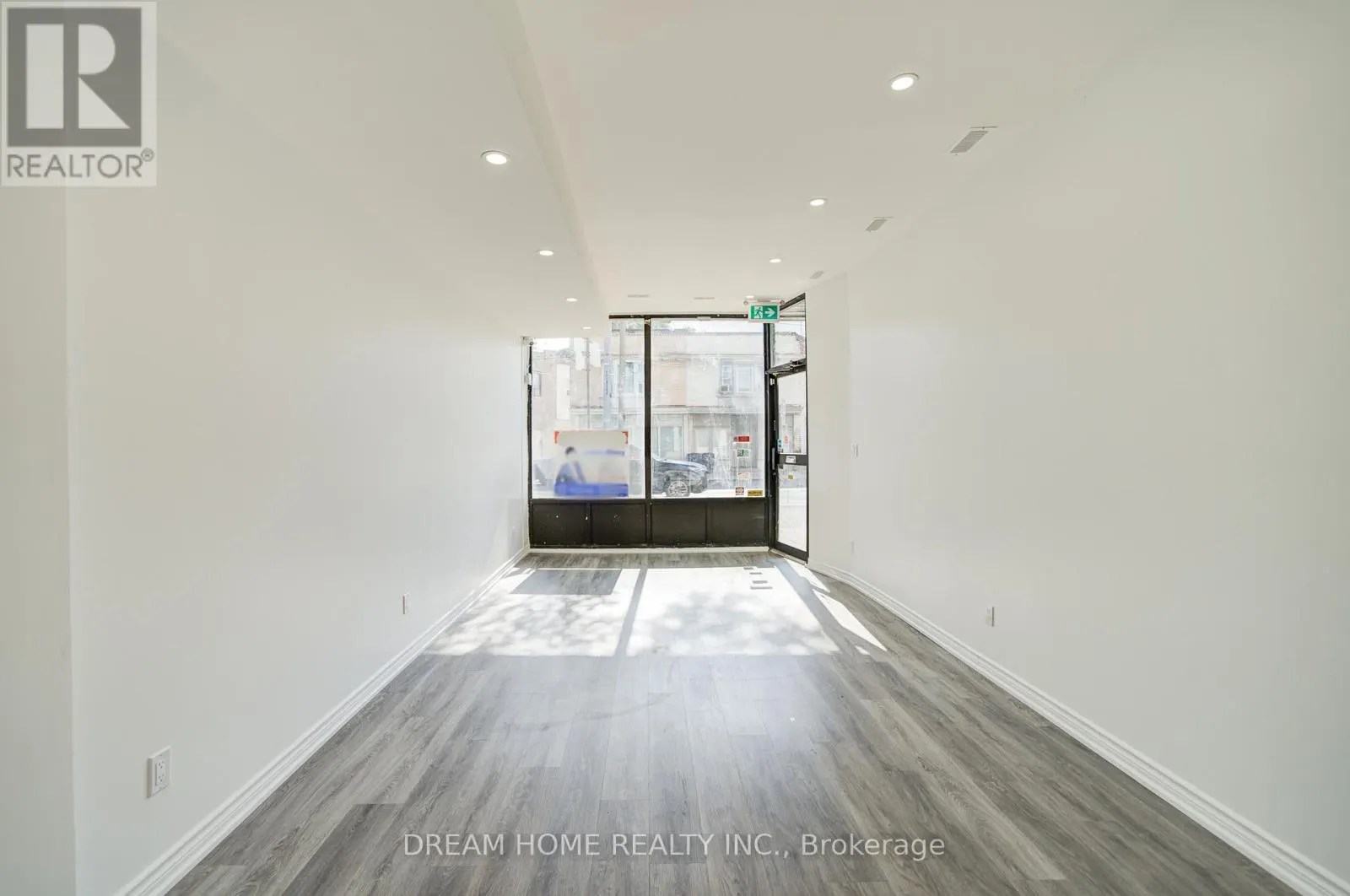 1015 WESTON ROAD