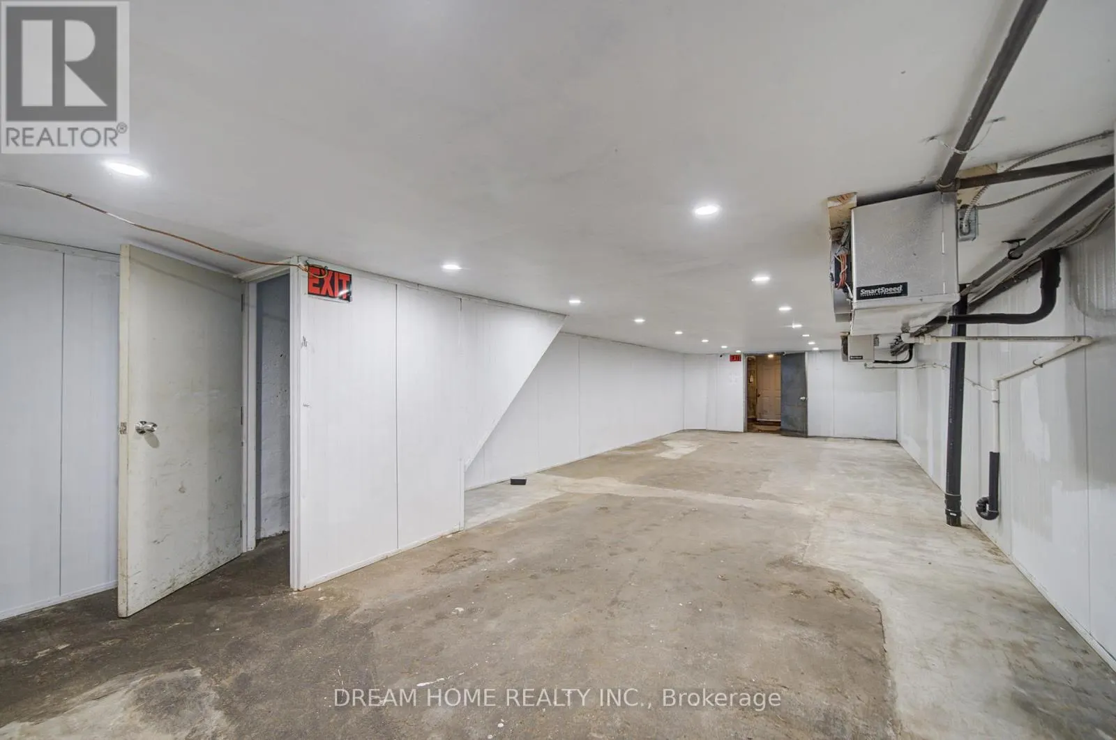 1015 WESTON ROAD