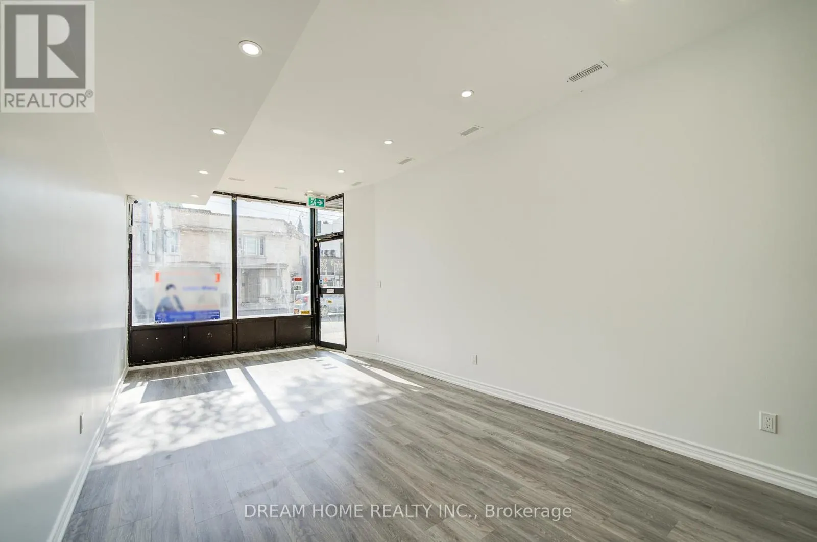 1015 WESTON ROAD