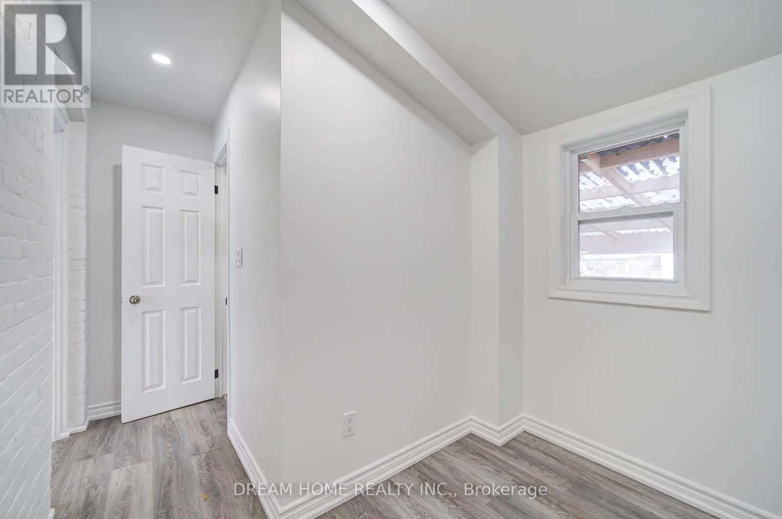 1015 WESTON ROAD